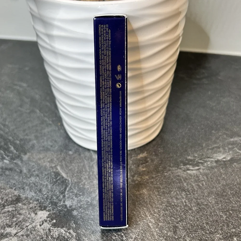 NEW Estee Lauder Sumptuous Extreme Lash Multiplying Volume Mascara Extreme Black